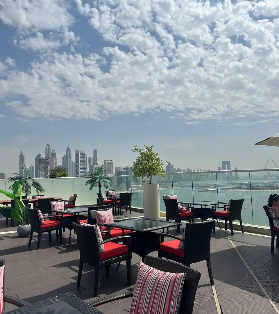 Апартаменты Seven Palm Residence With Private Beach And Infinity Pool, Palm Jumeirah Дубай ОАЭ