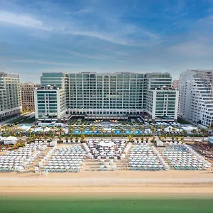 Курортный комплекс Hilton Palm Jumeirah, Дубай
