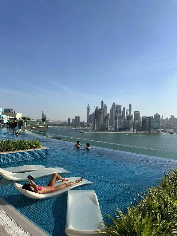 Seven Palm Residence With Private Beach And Infinity Pool, Palm Jumeirah location